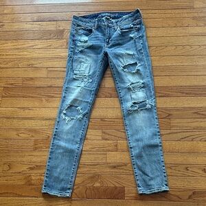 American Eagle Outfitters Light Blue Distressed Skinny Jeans